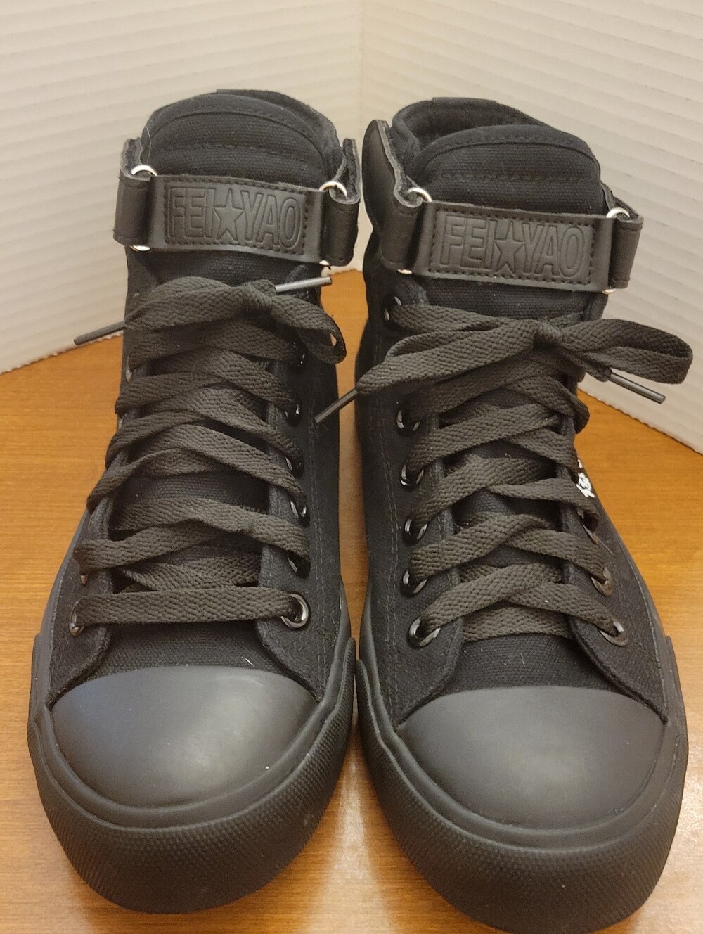 FEI YAO Black Anime High-Top Canvas Sneakers. Size 41